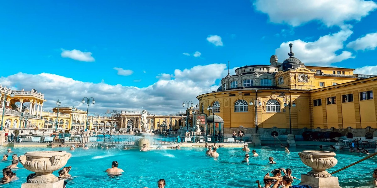Купальня в Будапеште